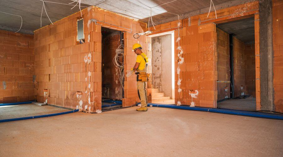 Expert Emergency Roof Repairs services in Holton, KS